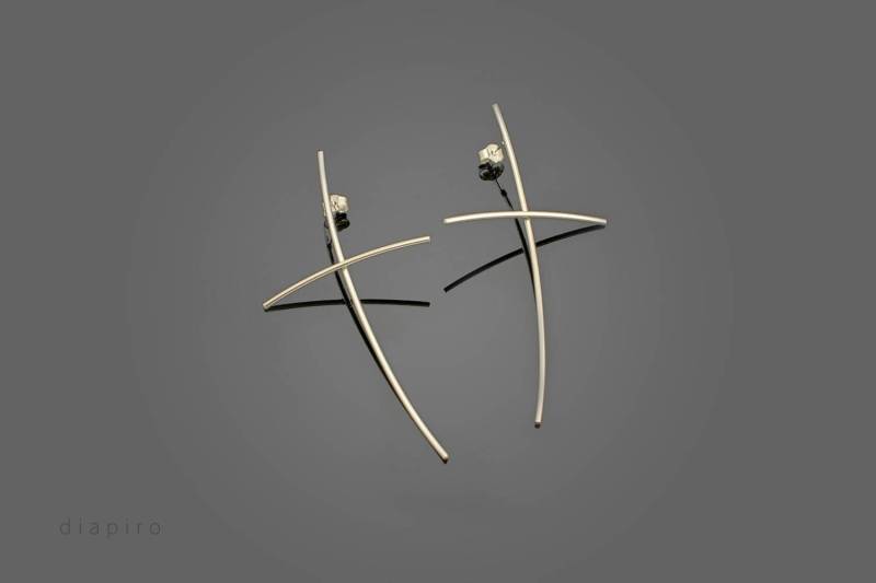 Lange Sterling Silber Kreuz Ohrringe Moderner Handgemachter Schmuck von Diapiro