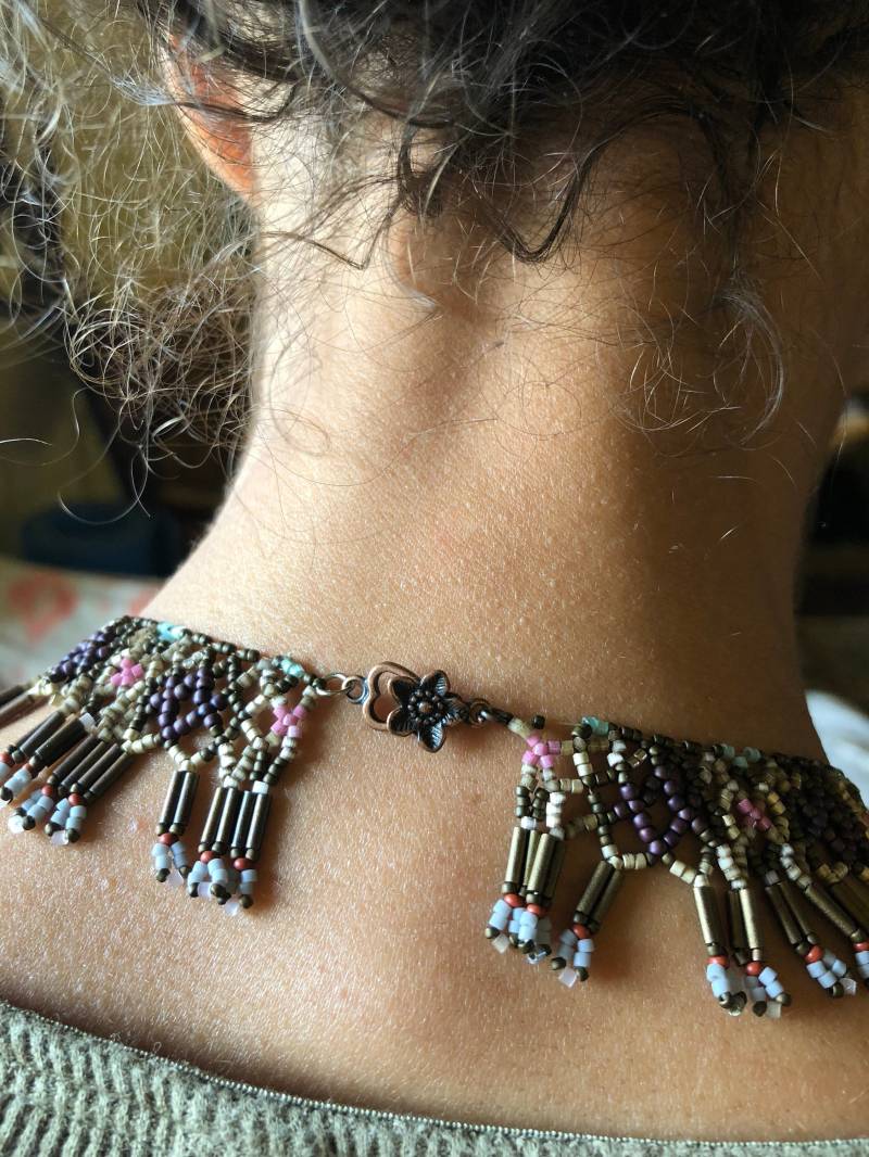Dunkles Gold Und Pflaume Huichol Rocailles Perlenkette Dunkles Gold Und Pflaume Huichol Rocailles Perlenkette von DiatomDeliSeedBeads