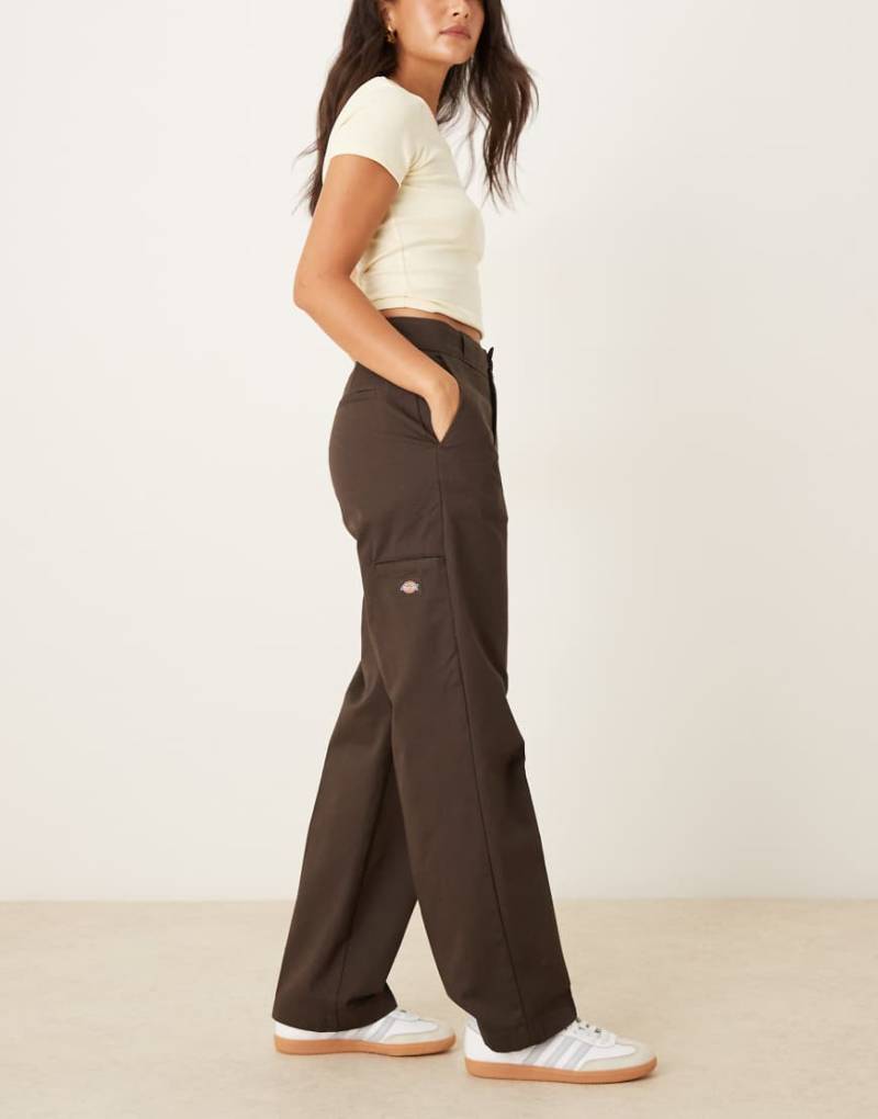 Dickies - 247 - Locker geschnittene Arbeitshose in Dunkelbraun von Dickies