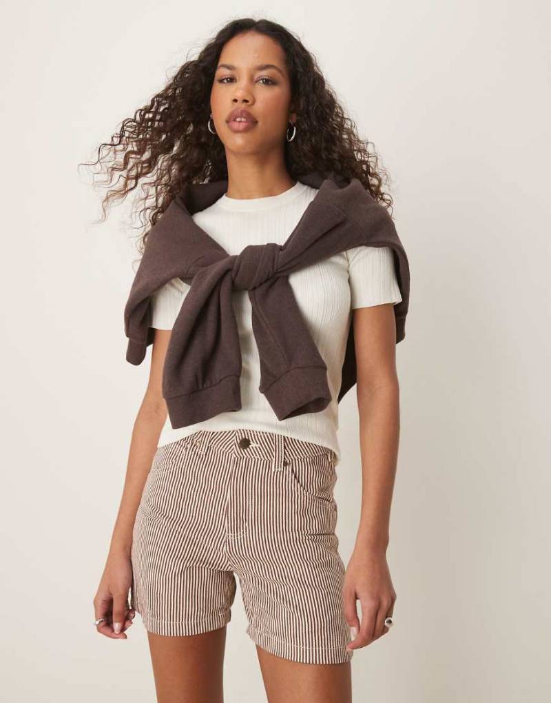 Dickies - Carpenter-Shorts in Cappucino-Braun mit Hickory-Streifen von Dickies