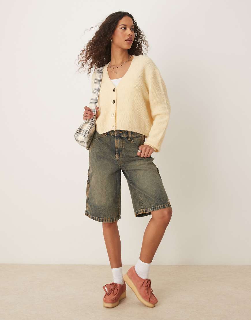 Dickies - Jeans-Carpenter-Jorts in Indigoblau mit verblasster gelber Tönung von Dickies