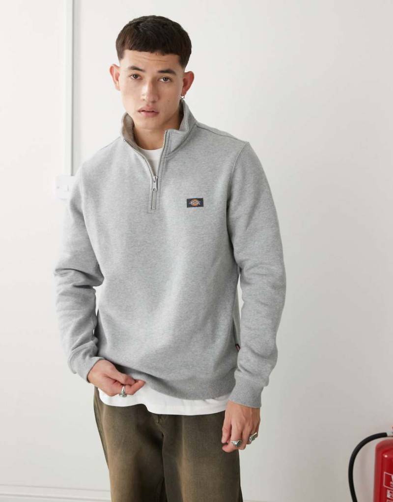 Dickies - Oakport - Pullover in Grau meliert mit kurzem Reißverschluss und kleinem Logo von Dickies