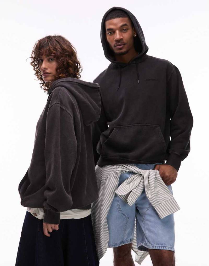 Dickies - Plentywood - Kapuzenpullover in verwaschenem Schwarz mit kleinem, farblich abgestimmtem Logo Dickies - Plentywood - Kapuzenpullover in verwaschenem Schwarz mit kleinem, farblich abgestimmtem Logo von Dickies