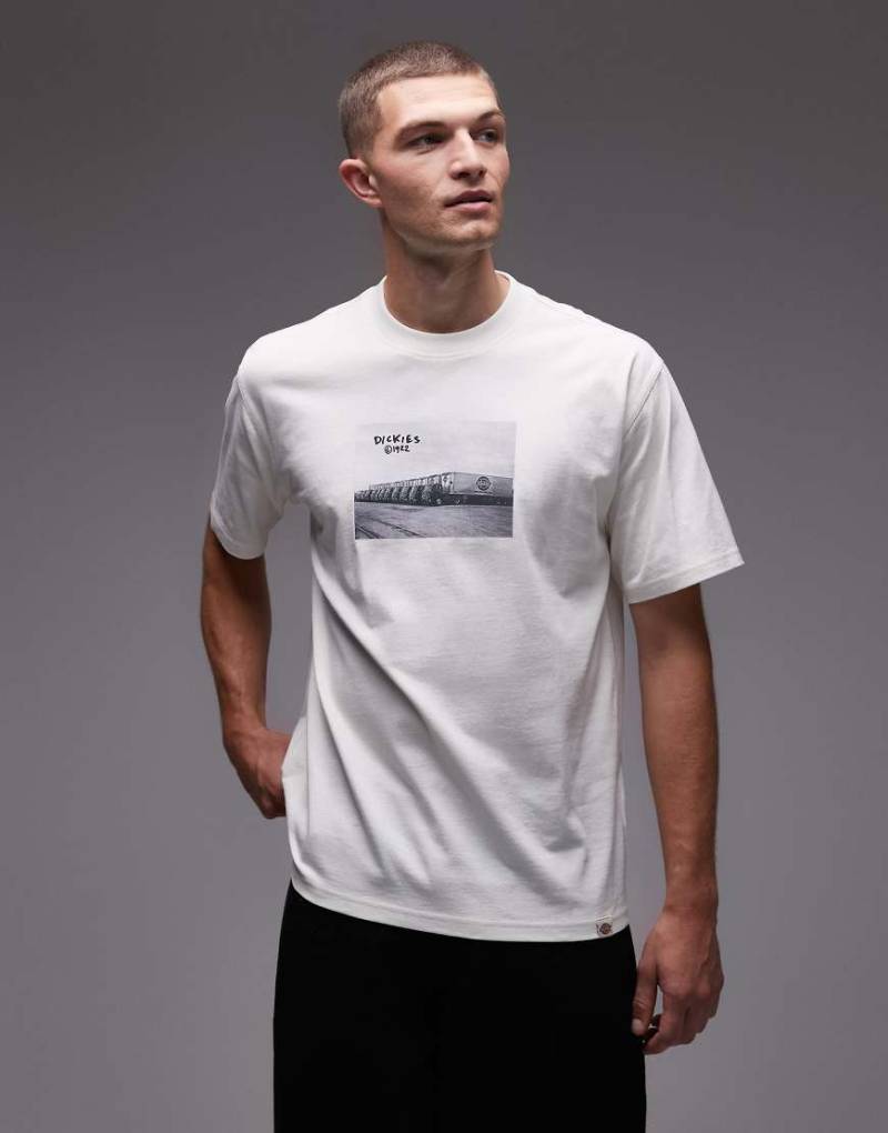 Dickies - Sevier - T-Shirt in Wollweiß mit Fotoprint auf der Vorderseite von Dickies