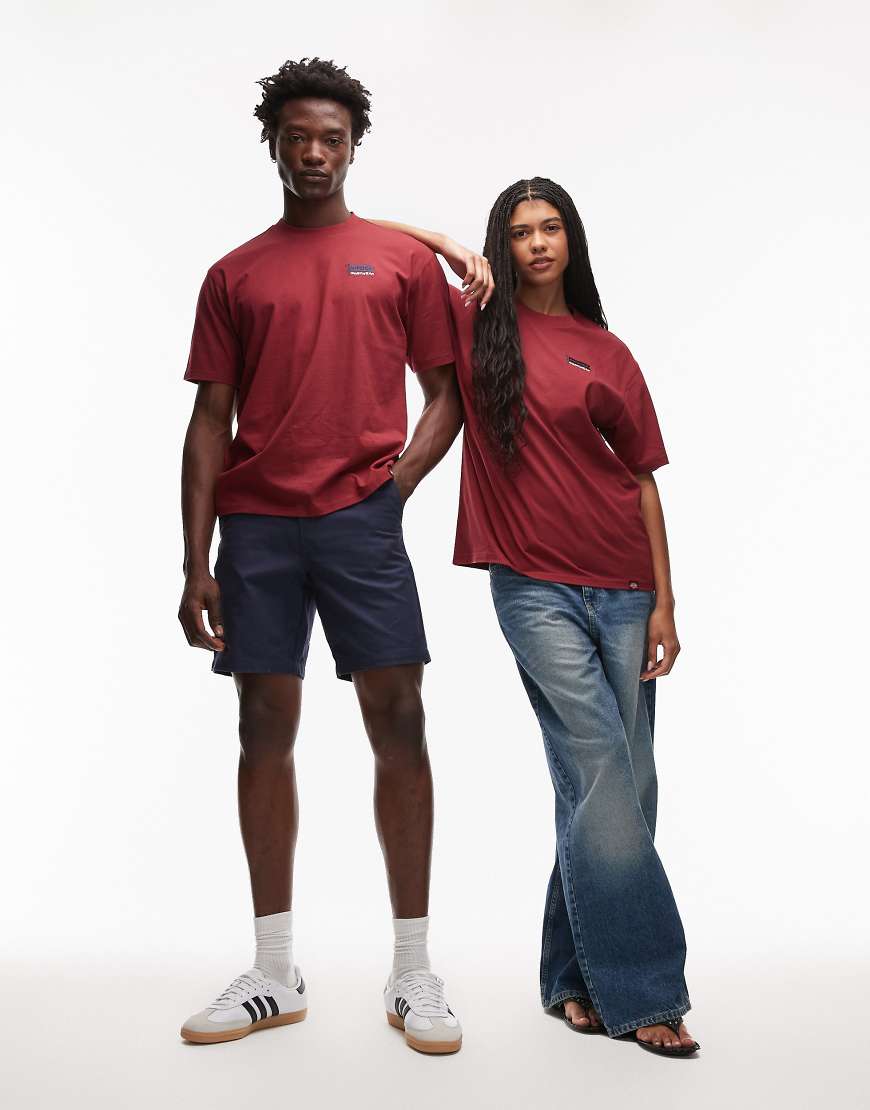 Dickies - T-Shirt in Dunkelrot mit Flaggenlogo Dickies - T-Shirt in Dunkelrot mit Flaggenlogo von Dickies