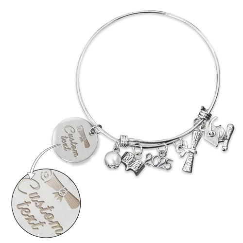 Dicodes Benutzerdefinierte Graduierung Geschenke Charm Armbänder Personalisierte gravierte Name Graduierung Armbänder Klasse von 2025 Graduierung Geschenke für Freunde von Dicodes