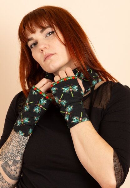 Die rote Zora Armstulpen Dragonfly von Die rote Zora