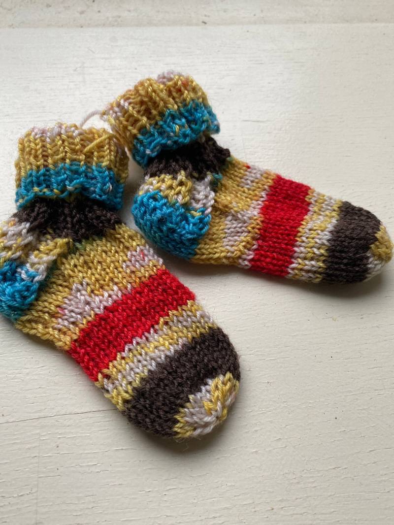 Babysöckchen Söckchen Strümpfe Baby Handgestrickt Erstlingssocken Deschen Geburt Ca 9cm Lang Babysöckchen Söckchen Strümpfe Baby Handgestrickt Erstlingssocken Deschen Geburt Ca 9cm Lang von DieAltePosthalterei