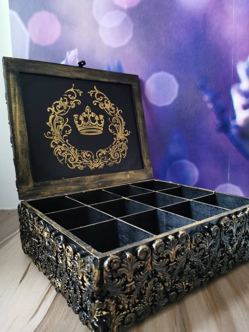 Edles Schmuckkästchen Oder Teebox in Schwarz Und Gold - Mit Viel Liebe Zum Detail von DieBieneVomLandhaus