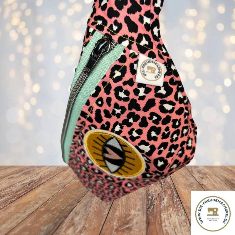 Bauchtasche Leo Girl Patch, Tasche, Crossbody Bag, Damen, Gürteltasche, Handtasche, Wimmal, Boho von DieFreudemacherei