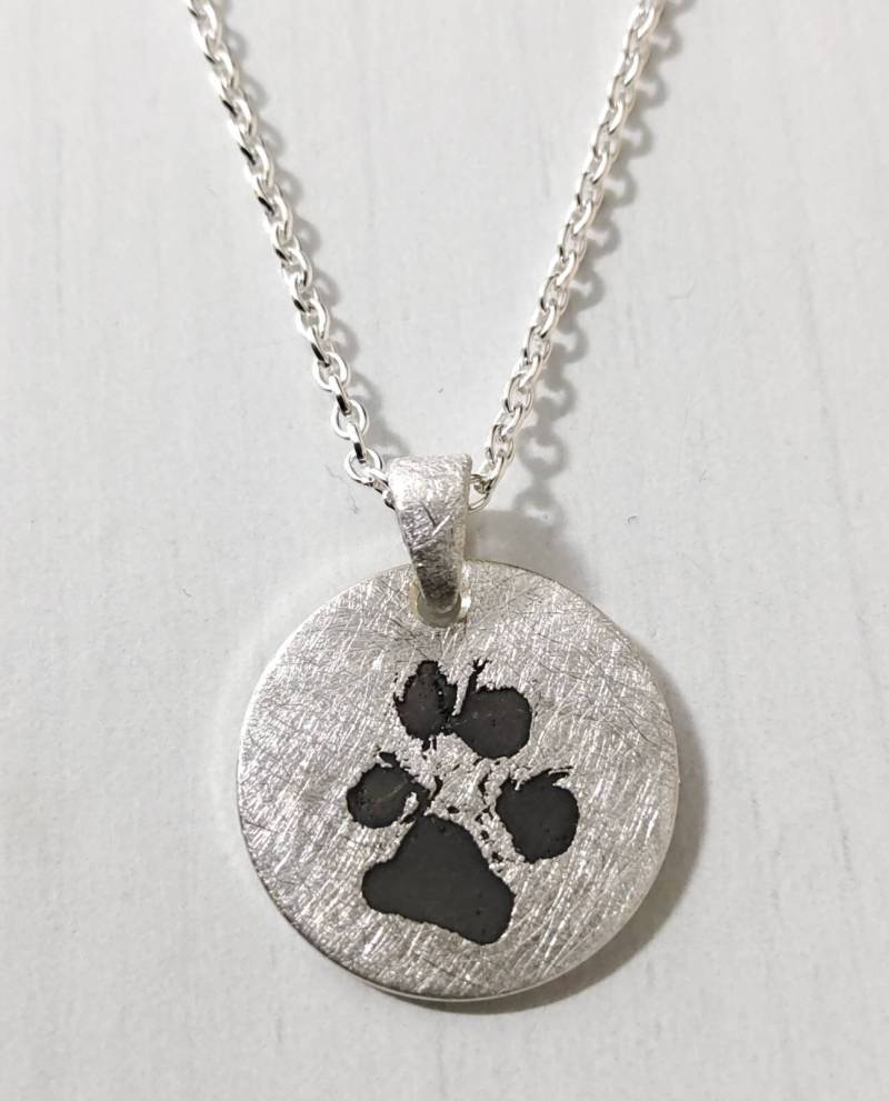 Kette Mit Pfoten Abdruck 925 Silber Wunschname Gravur von DieGoldschmiedin