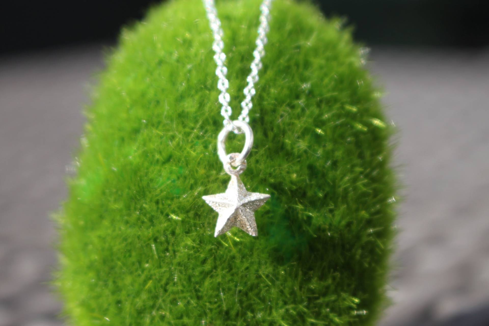 Stern Anhänger Mit Kette Länge Wählbar 925 Silber Sternchen Diamantiert Mama Freundin Lieblingsmensch Kugelkette Ankerkette Halskette von DieGoldschmiedin