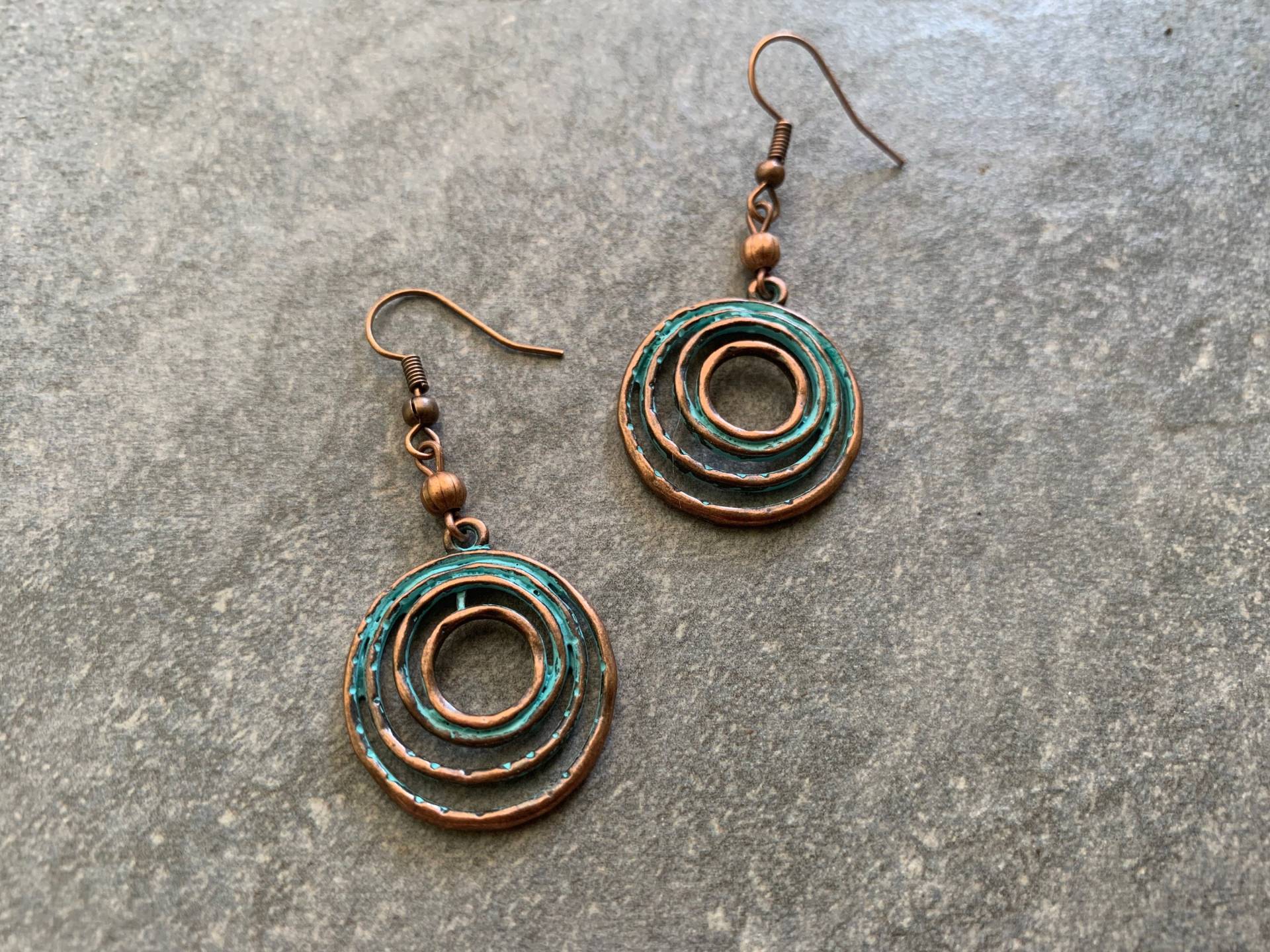 Kupferohrringe Mit Blauer Patina, Ohrringe Hängend Kupferohrringe Mit Blauer Patina, Ohrringe Hängend von DieHangLage