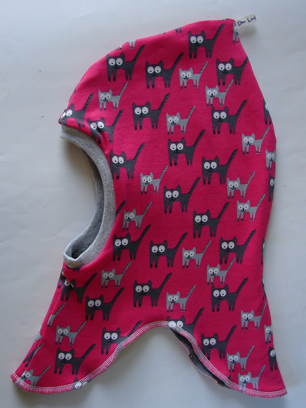 Schlupfmütze Punkte Katzen Fleece Grau Pink von DieLederbande