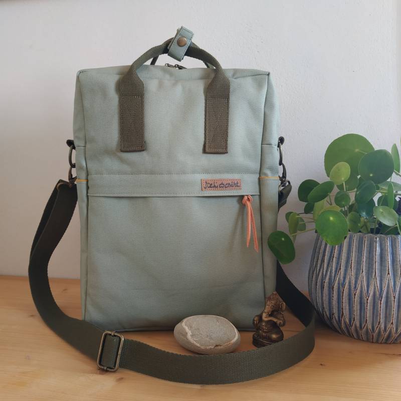 Umhängetasche, Rucksack-Tasche, Schultertasche, Backpack Aus Canvas Mit Handgriffen - Auf Wunsch Gerne Als Rucksack, Fest Vernähte Riemen von DieLiebenaeht