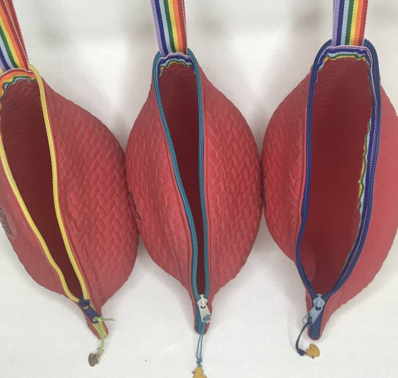 Bademützen-Beutel - Kulturtasche Kosmetiktäschchen, Waschbeutel, Tasche, Badekappentasche, Shabby Look Farbe Helles Puderrot von DieNadelwerkstatt