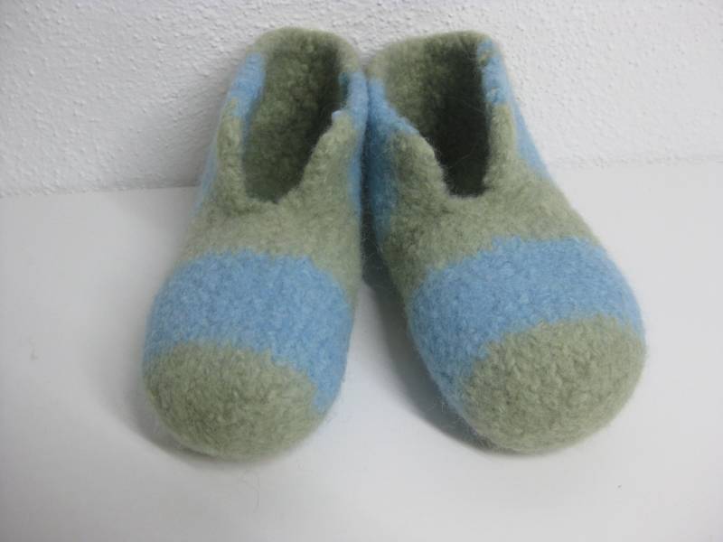 Gr. 28 Filzhausschuhe - Puschen Gestrickte Hausschuhe Gr. 28 Filzhausschuhe - Puschen Gestrickte Hausschuhe von DieNadelwerkstatt