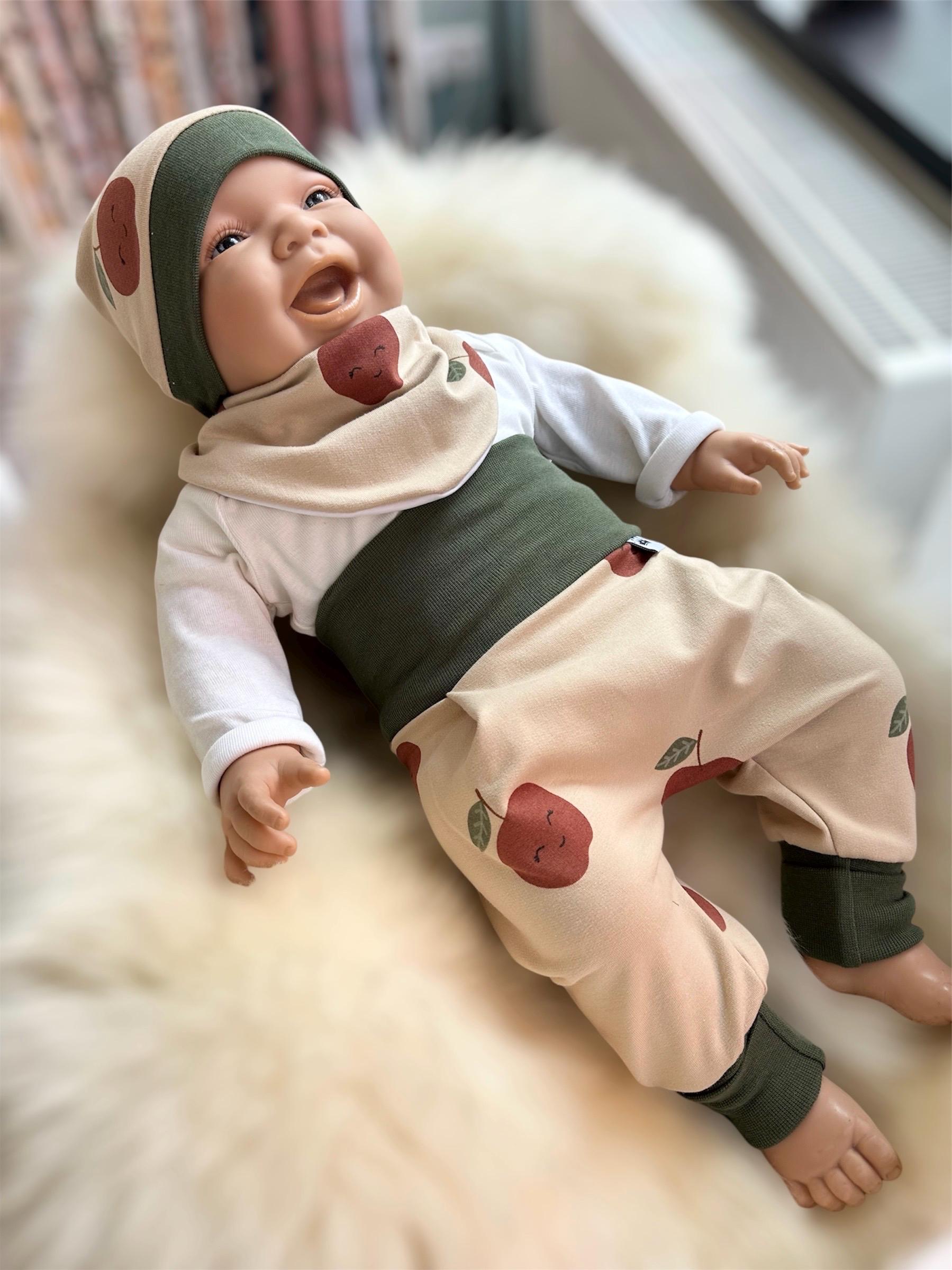 Baby Set 56 62 68 74 Hose , Mütze Und Dreieckstuch Erstausstattung New Born Set Pumphose Apfel Rot Beige Herbst Baby Set 56 62 68 74 Hose , Mütze Und Dreieckstuch Erstausstattung New Born Set Pumphose Apfel Rot Beige Herbst von DieStoffprinzessin
