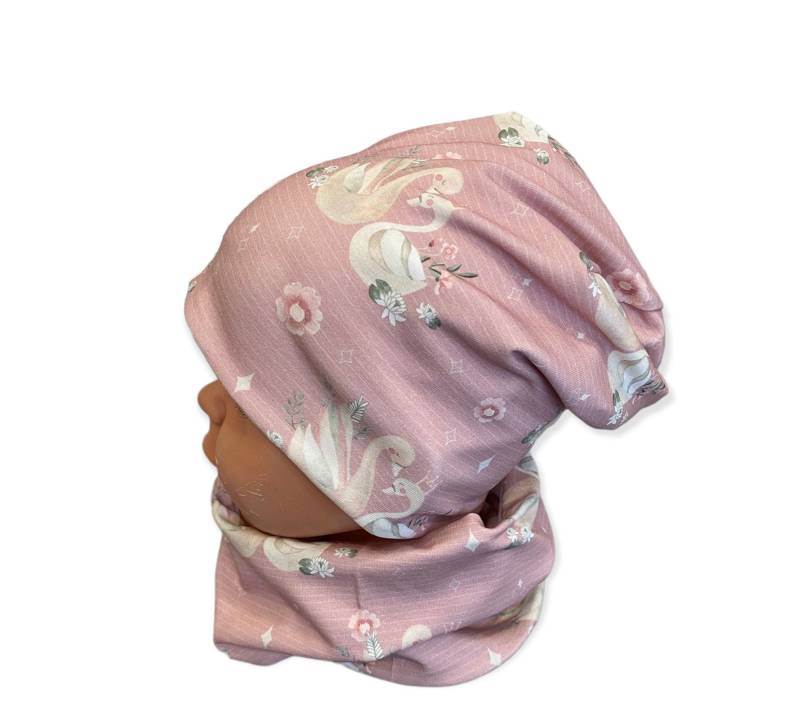 Beanie Und Loop Set , Jersey Fleece Gr 44-54 Kindermütze Altrosa Rosa Mützen Set Schwan Mädchen von DieStoffprinzessin