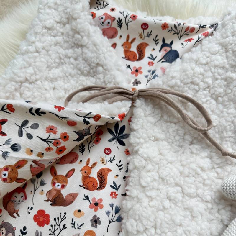 Teddyweste Kinder, Warme Weste , Fellweste Waldtiere Blumen Kinderweste von DieStoffprinzessin