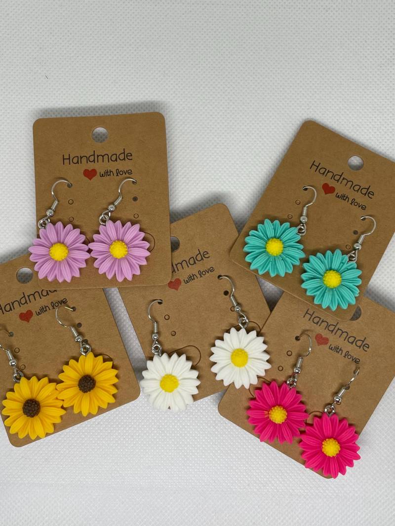 Versilberte Blumenohrringe L Frühling Geburtstag | 925-Silber von DieTschofens