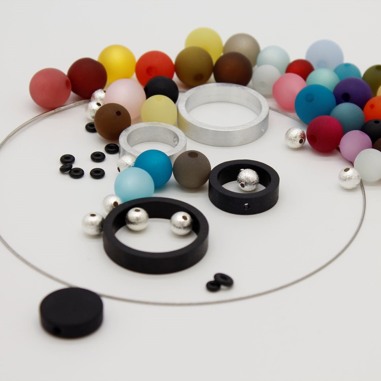 xxl-Wechselcollier-Set Mit 4 Ringen Inkl. 47 Polarisperlen - Halskette Wechselschmuck xxl-Wechselcollier-Set Mit 4 Ringen Inkl. 47 Polarisperlen - Halskette Wechselschmuck von DiegoCastroDesign