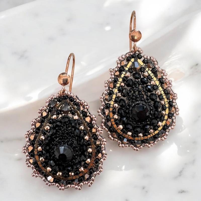 Federleichte, Mittelgroße Miyuki Perlenohrringe, in Schwarz Und Roségold. Ohrhaken Sterlingsilber - Rosé Vergoldet Handarbeit von DieknuepfereiAT