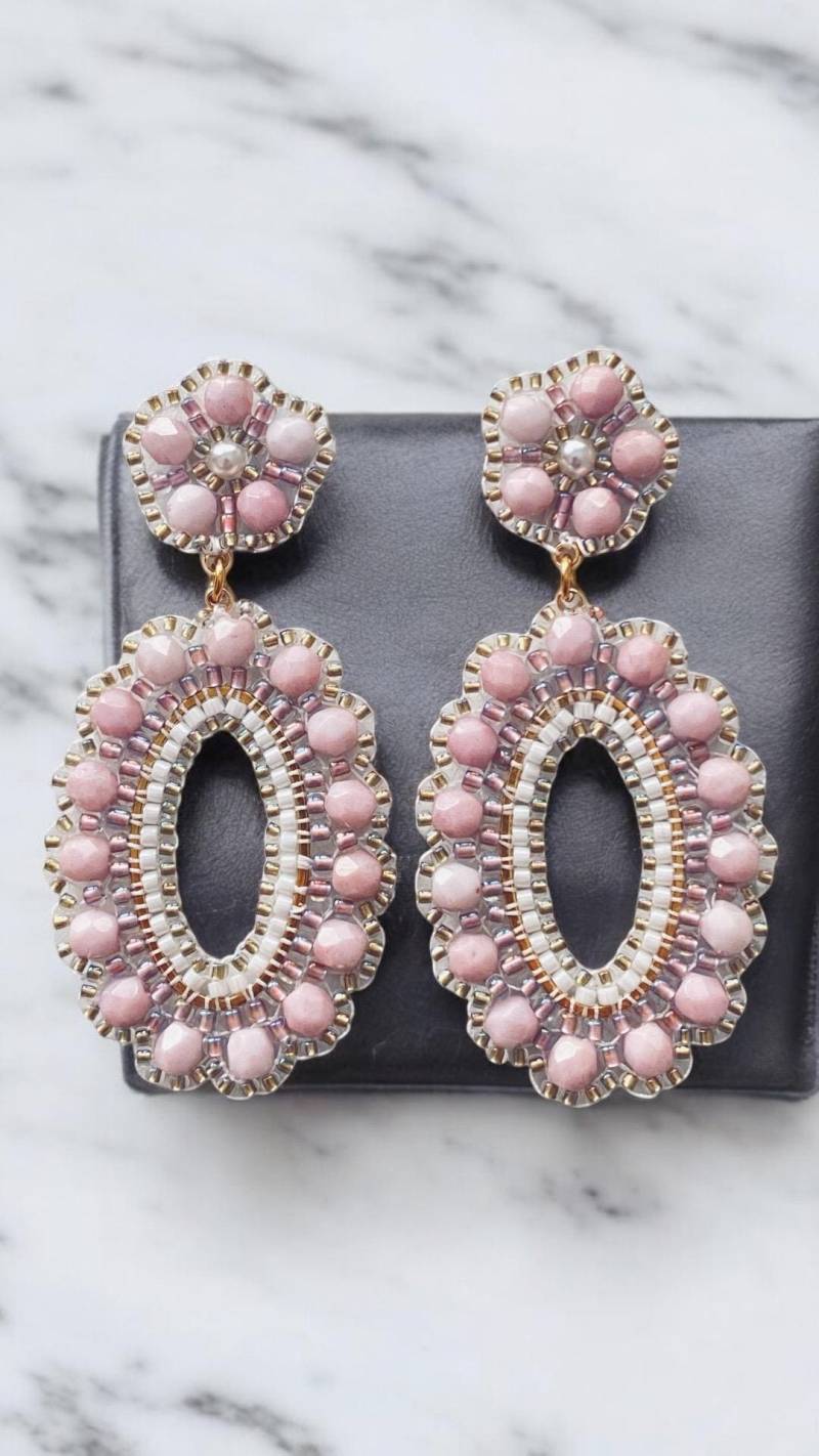 Handgefertigte Ohrringe Im Bohostyle, Miyuki Und Glasperlen Keramiklook in Rosa, Weiss Gold Eine Zauberhafte Farbkombination von DieknuepfereiAT