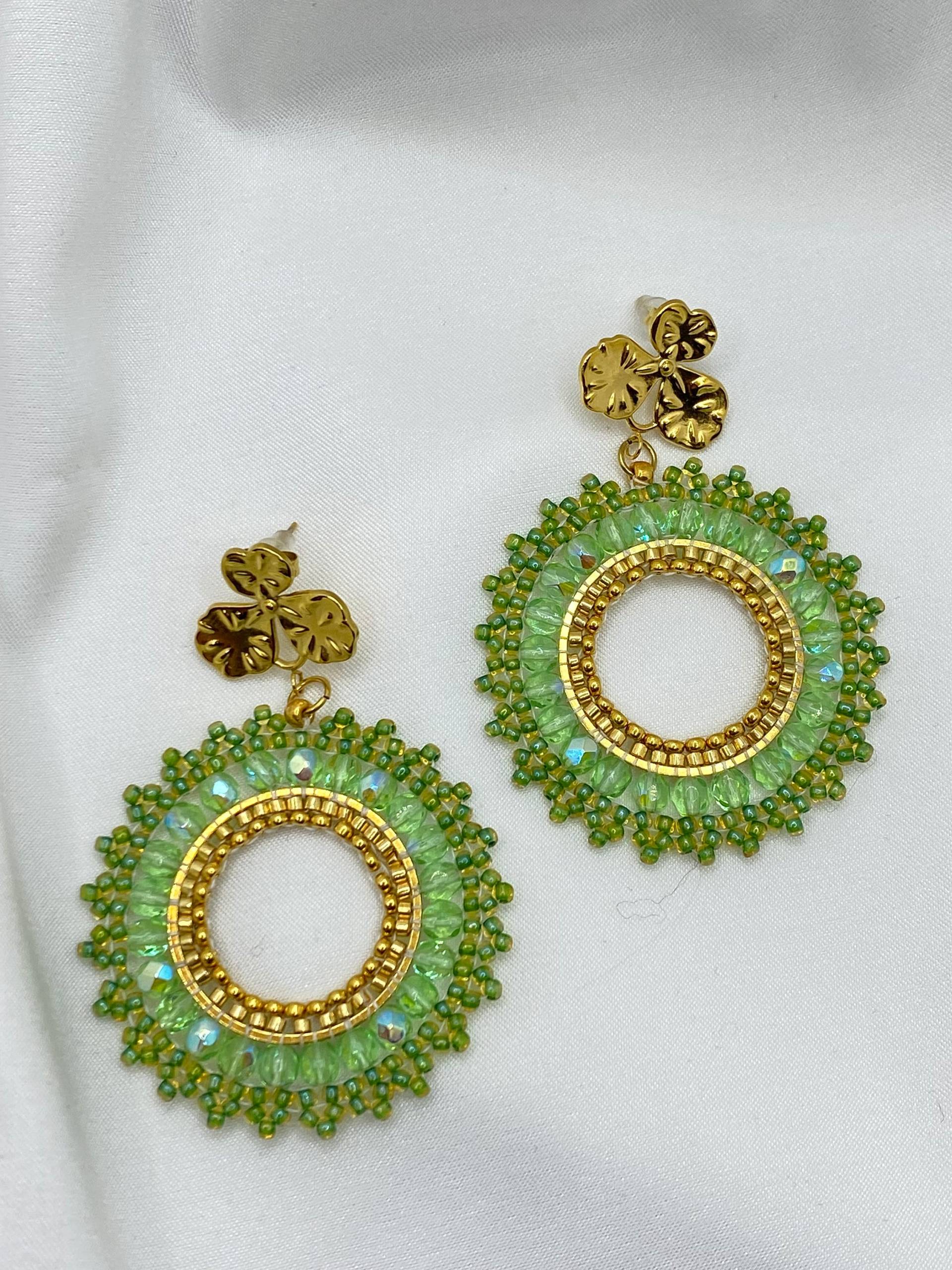 Handgemachte Kristall-Ohrringe Groß, Apfelgrün, Aus Glasschluff - Und Miyukiperlen. Der Große Ohrstecker Ist Vergoldet Nickelfrei von DieknuepfereiAT