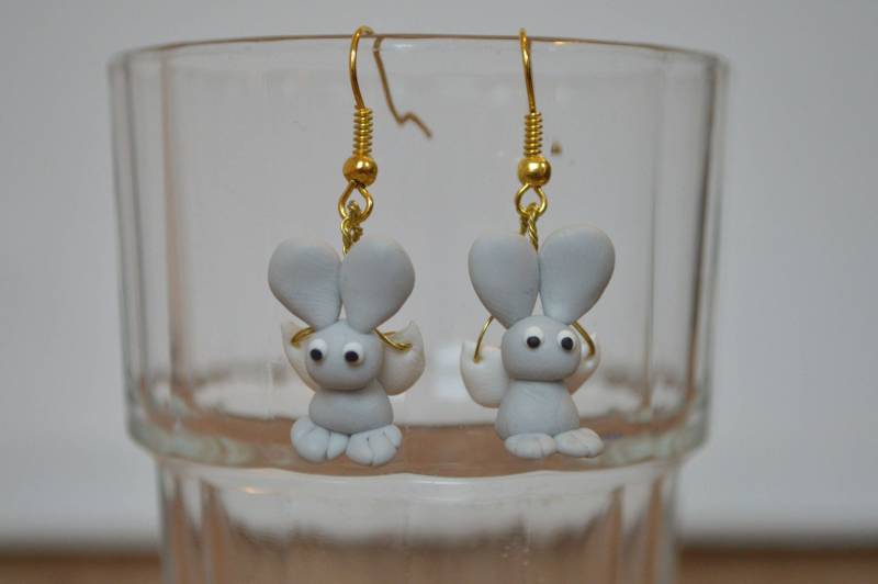 Geflügelte Dierklei Hasen Ohrringe Geflügelte Dierklei Hasen Ohrringe von Dierklei