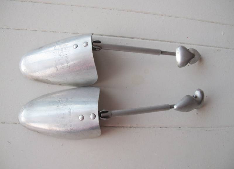 Vintage Schuhspanner Aus Metall. Mittlere Größe, Made in Britain von DigVintageStuff