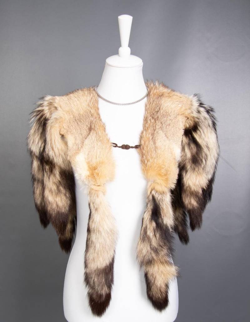1408 Glamouröse Echt Grau Fuchs Mantel Pelz Jacke Stola Wunderschöner Look 1408 Glamouröse Echt Grau Fuchs Mantel Pelz Jacke Stola Wunderschöner Look von DilartPlus