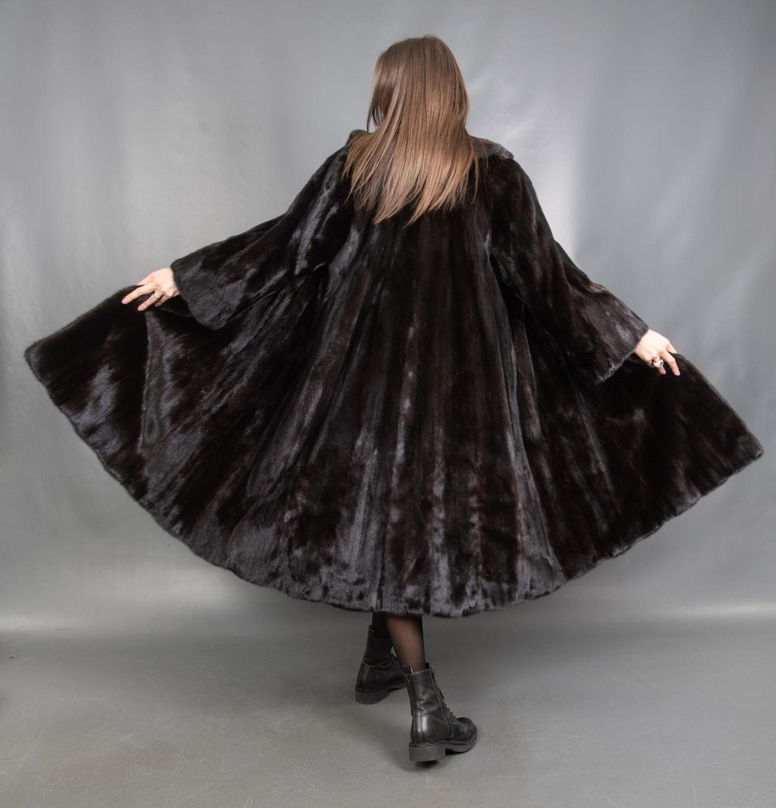 15044 Neu Glamouröser Echt Nerz Mantel Swinger Luxus Pelz Größe L 15044 Neu Glamouröser Echt Nerz Mantel Swinger Luxus Pelz Größe L von DilartPlus