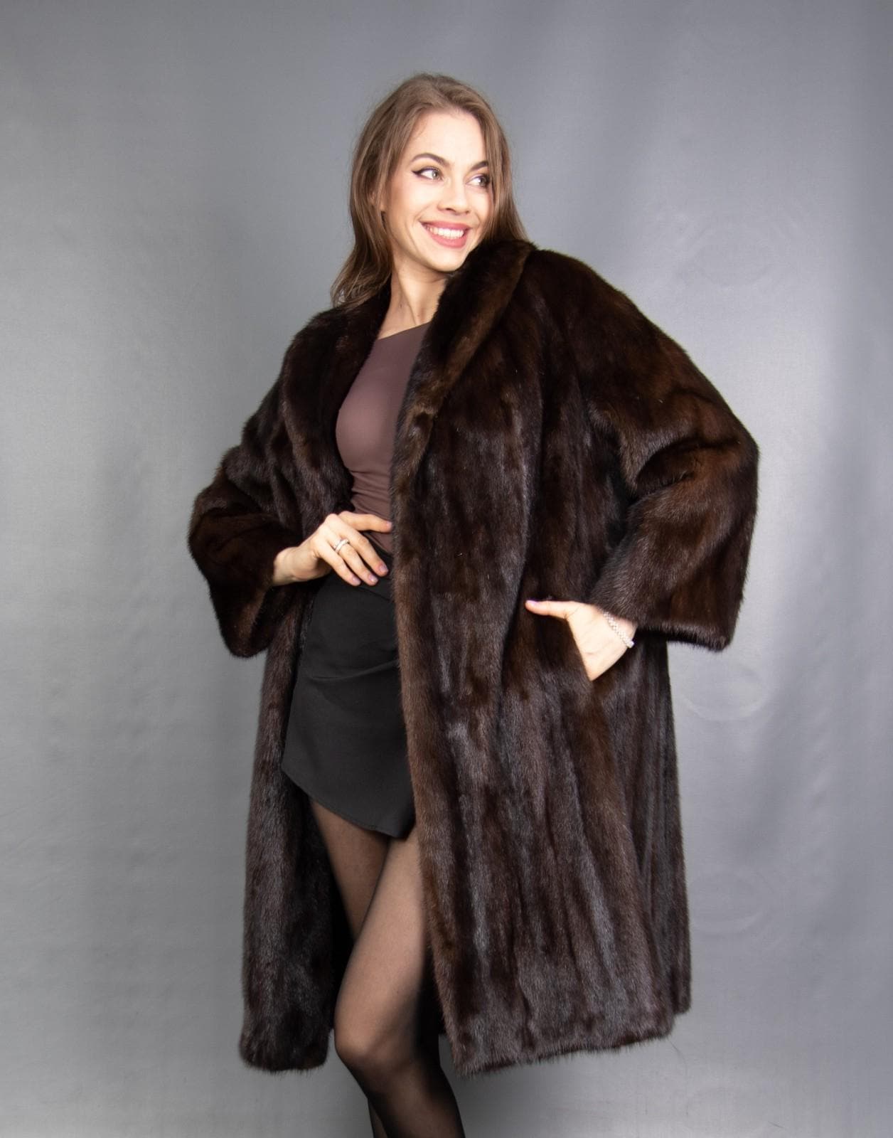 15776 Bezaubernder Echt Saga Nerz Mantel Luxus Pelz Jacke Wunderschöner Gr. L 15776 Bezaubernder Echt Saga Nerz Mantel Luxus Pelz Jacke Wunderschöner Gr. L von DilartPlus