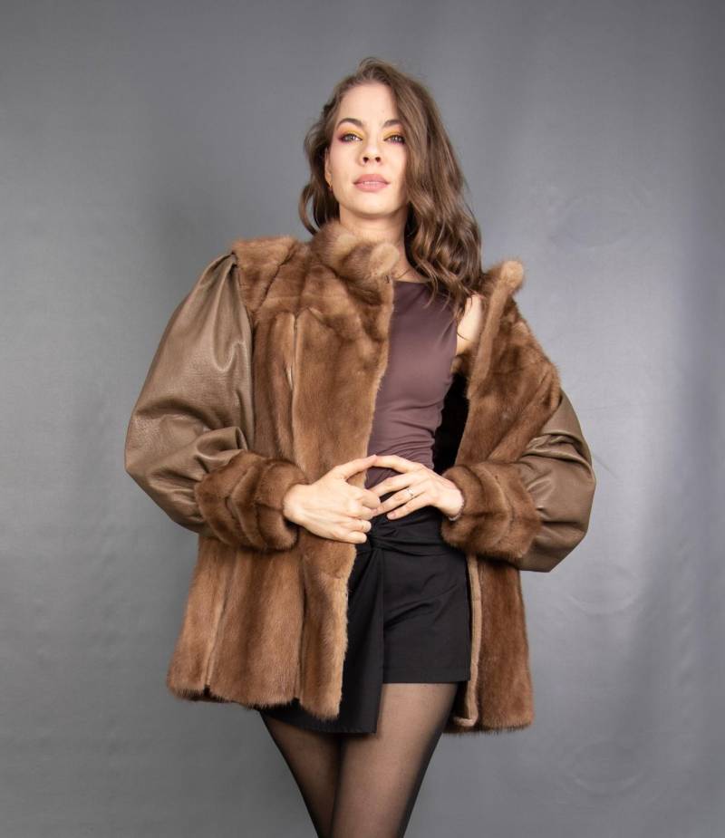 15831 Bezaubernder Echt Nerz Mantel Luxus Pelz Jacke Wunderschöner Look Gr. M 15831 Bezaubernder Echt Nerz Mantel Luxus Pelz Jacke Wunderschöner Look Gr. M von DilartPlus