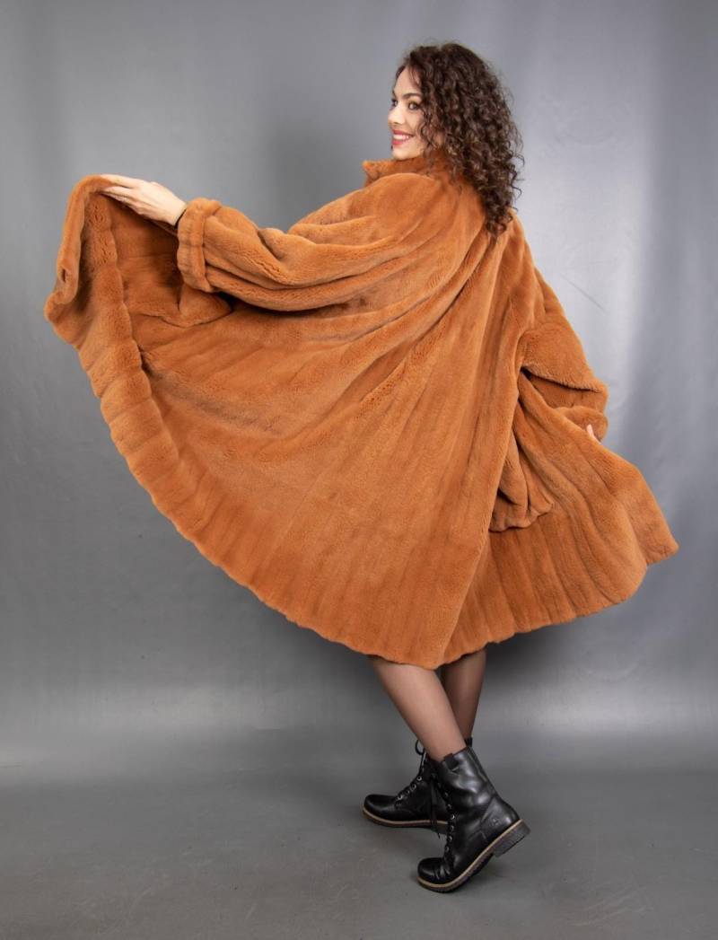 16419 Neu Wunderschöner Joop Echt Geschorener Nerz Mantel Luxus Pelz Swinger Look Größe 4xl 16419 Neu Wunderschöner Joop Echt Geschorener Nerz Mantel Luxus Pelz Swinger Look Größe 4xl von DilartPlus