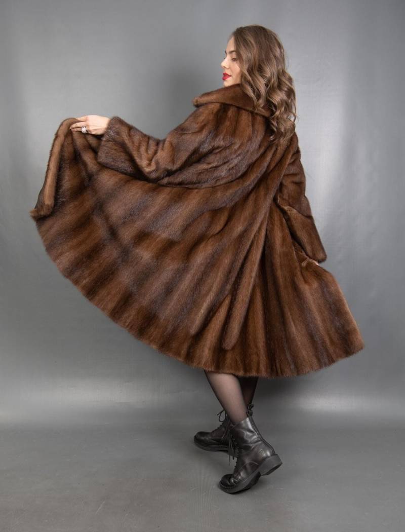 6476 Wunderschöne Echt Saga Nerz Mantel Luxus Pelz Jacke Swinger Schöner Look Gr M von DilartPlus
