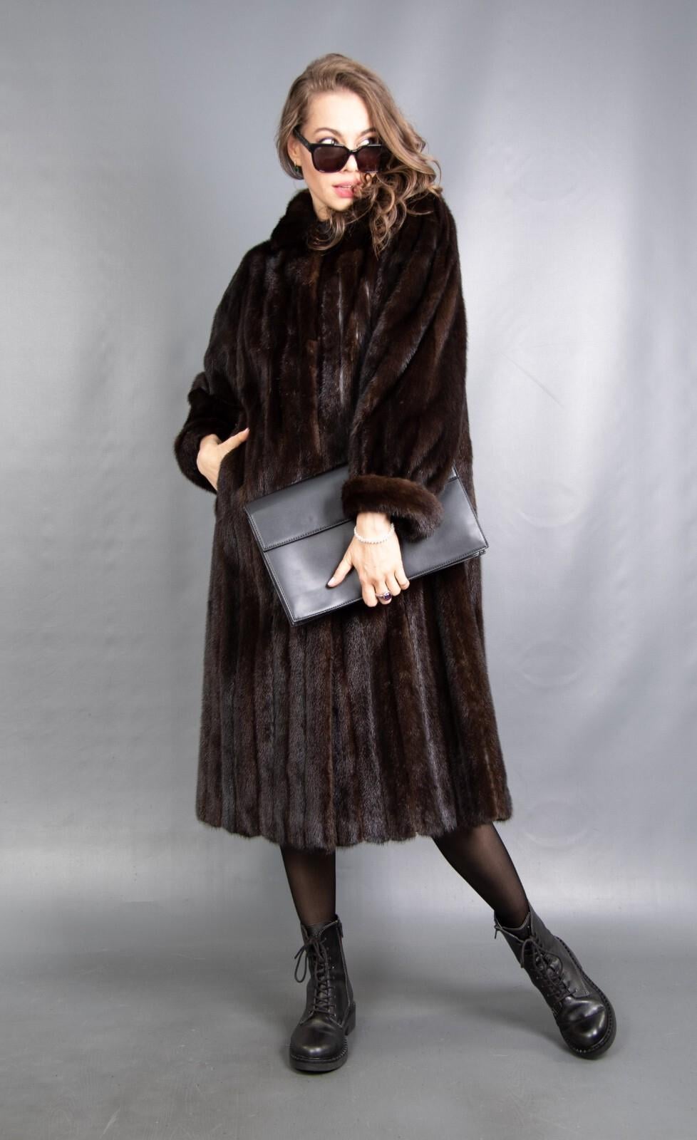 6606 Bezaubernder Echt Nerz Mantel Luxus Jacke Wunderschöner Look Pelz Gr. L von DilartPlus