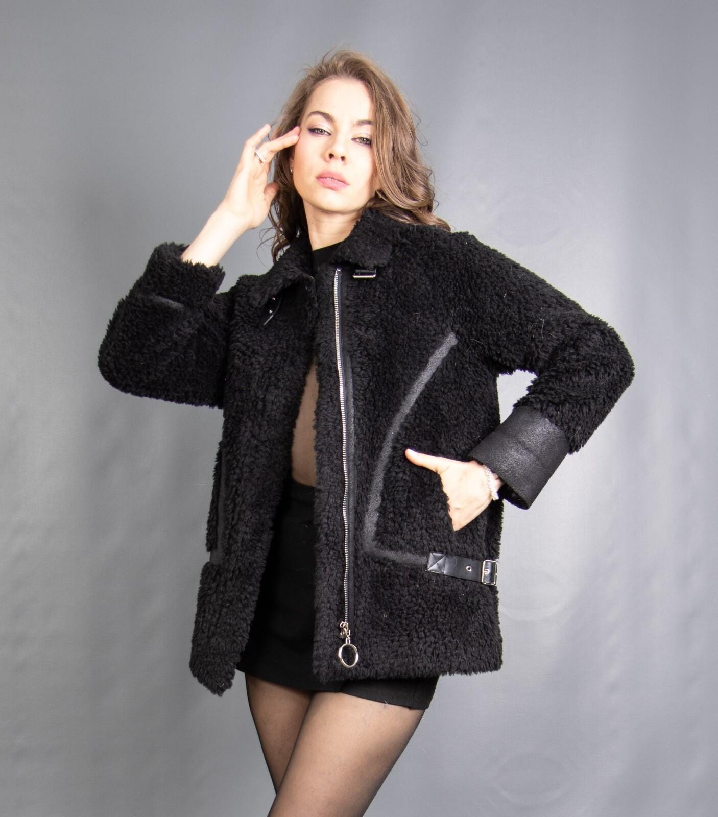 6629 Neu Glamouröser Schwarzer Schaffell Mantel Luxus Pelz Jacke Schöne Optik Größe M 6629 Neu Glamouröser Schwarzer Schaffell Mantel Luxus Pelz Jacke Schöne Optik Größe M von DilartPlus