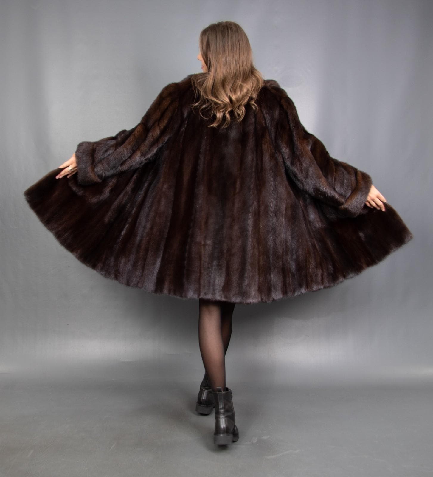 7000 Wunderschöne Echt Nerz Mantel Luxus Jacke Swinger Wunderschöner Look Pelz Gr. 4xl 7000 Wunderschöne Echt Nerz Mantel Luxus Jacke Swinger Wunderschöner Look Pelz Gr. 4xl von DilartPlus