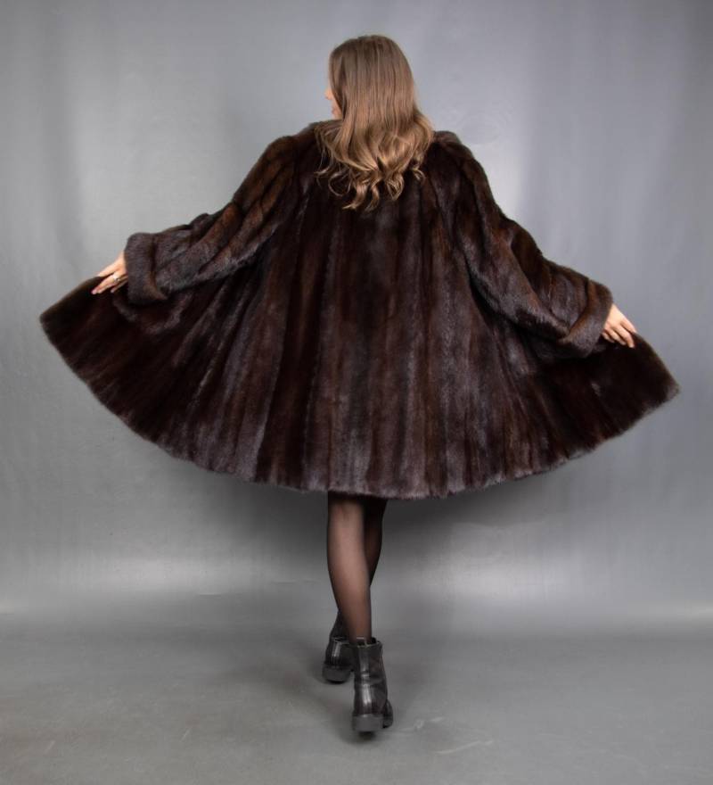 7000 Wunderschöne Echt Nerz Mantel Luxus Jacke Swinger Wunderschöner Look Pelz Gr. 4xl von DilartPlus
