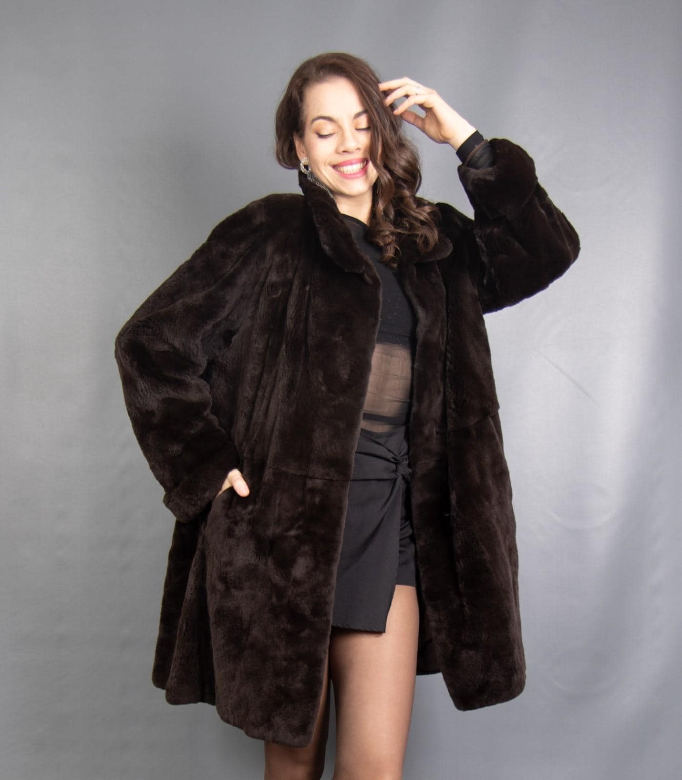 7601 Neu Glamourös Echt Geschoren Saga Superb Nerz Mantel Luxus Pelz Schöne Optik Größe M von DilartPlus