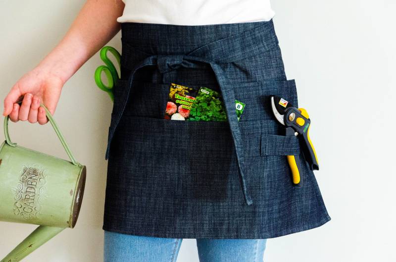 Gartenschürze, Dunkle Denim-Schürze, Halbe Schürze Mit Mehreren Taschen Für Garten Oder Haus, Floristenschürze, Personalisierte von Dillhandmade