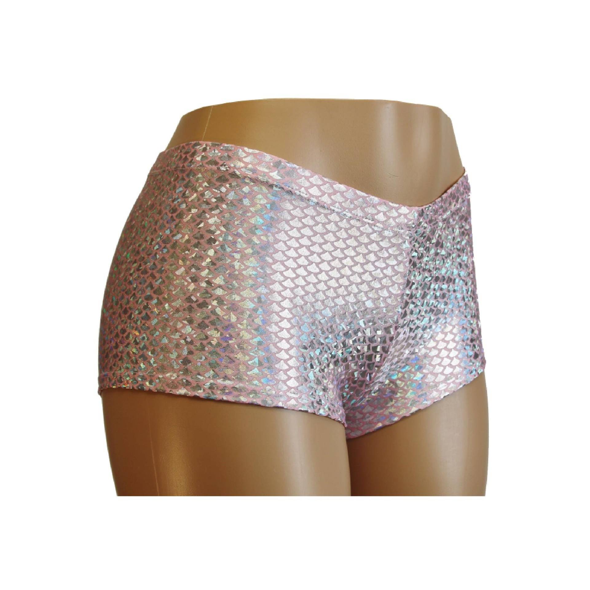 Mermaid Scale Booty Shorts Pink Hologramm Spandex, Rave Festival Wear von DillyDuds