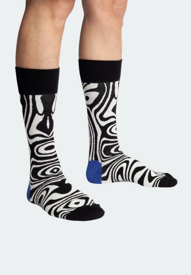 DillySocks Basicsocken On A Short Trip aus nachhaltiger Baumwolle & recyceltem Polyamid von DillySocks