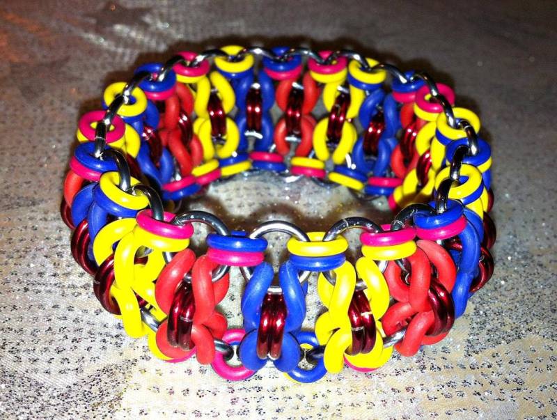 7 "Boho Weave Rot Blau & Gelb Stretch Chainmaille Armband Club Cyber Statement Schmuck 7 "Boho Weave Rot Blau & Gelb Stretch Chainmaille Armband Club Cyber Statement Schmuck von DimensionalChainz