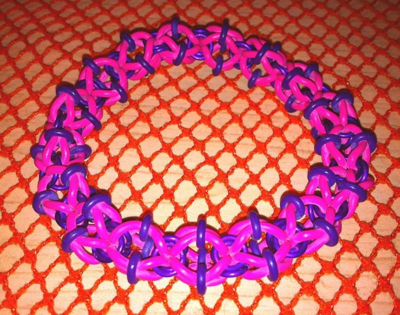 8"Bicone Pink Chainmaille Stretch Armband 8"Bicone Pink Chainmaille Stretch Armband von DimensionalChainz