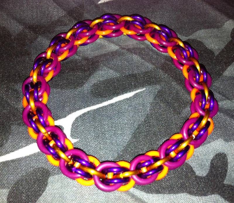 Feldstein Chainmaille Stretch Armband, Violet & Orange Semi-Glow Cyber Goth Club Steampunk Feldstein Chainmaille Stretch Armband, Violet & Orange Semi-Glow Cyber Goth Club Steampunk von DimensionalChainz
