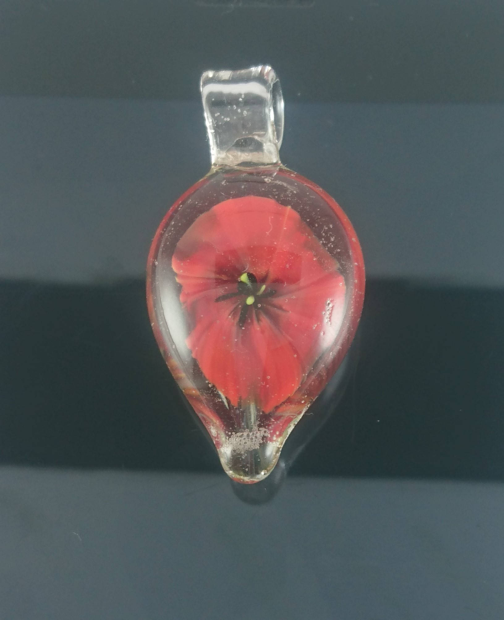 Murano Glasblume Anhänger Rot Mohn Schmuck Murano Glasblume Anhänger Rot Mohn Schmuck von Dimitriglass