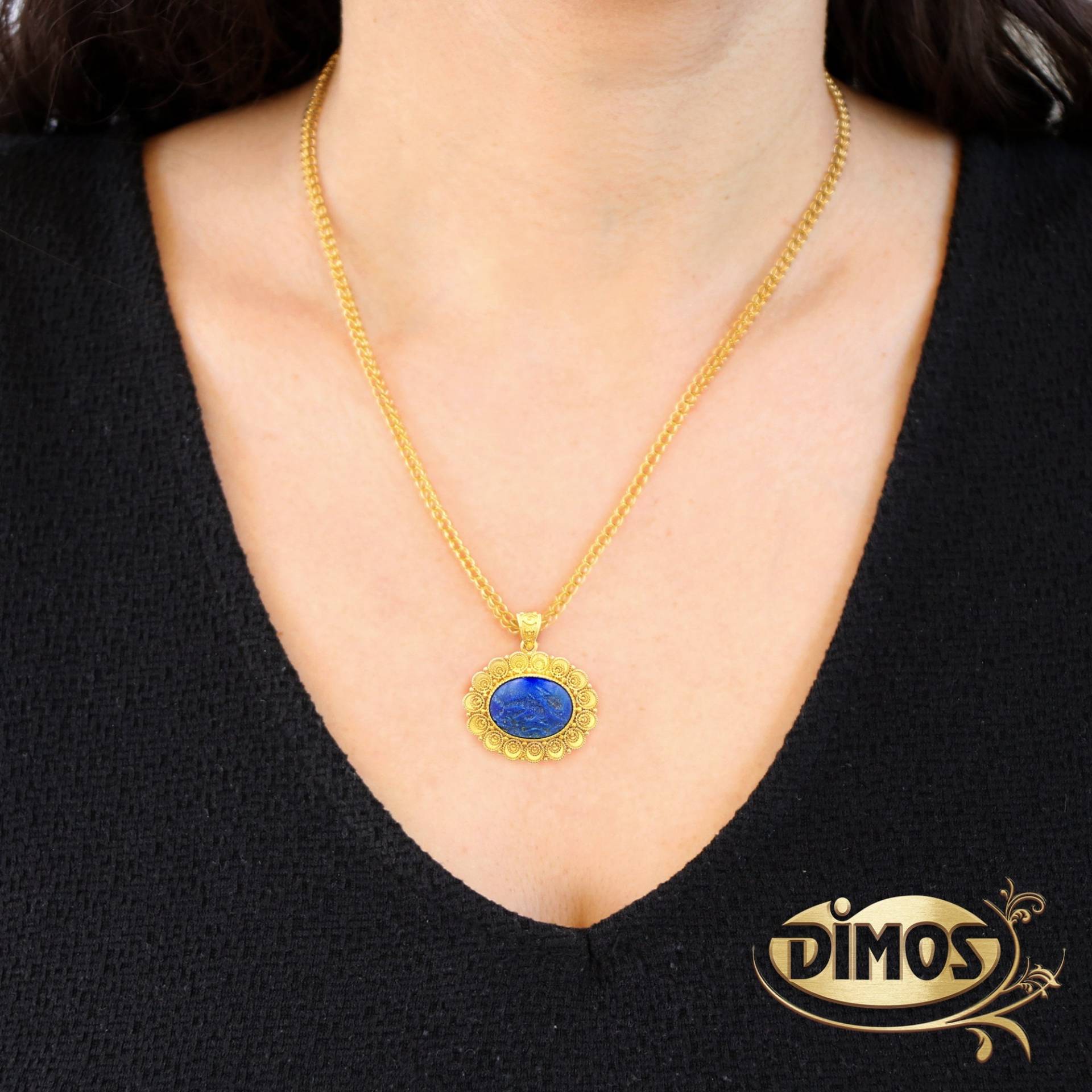 Dimos 18K Gold Lapis Lazuli Anhänger Mit Geschnitzten Delfinen. Geburtstagsgeschenk von DimosJewellery